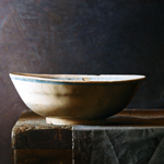 
	Vung Tau bowl on box  oil on wood  81 x 105 cm
